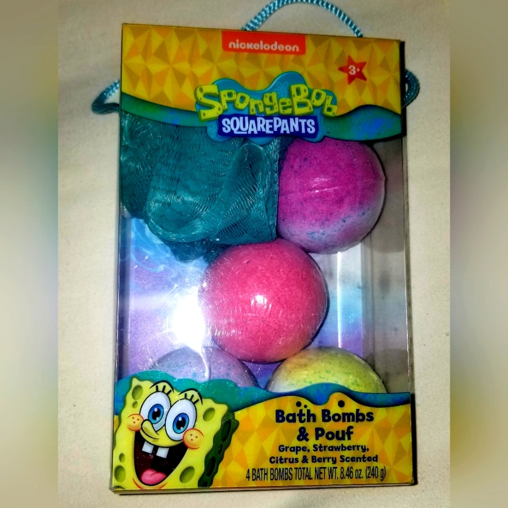 NWT NICKELODEON SPONGEBOB BATH BOMBS & POUF